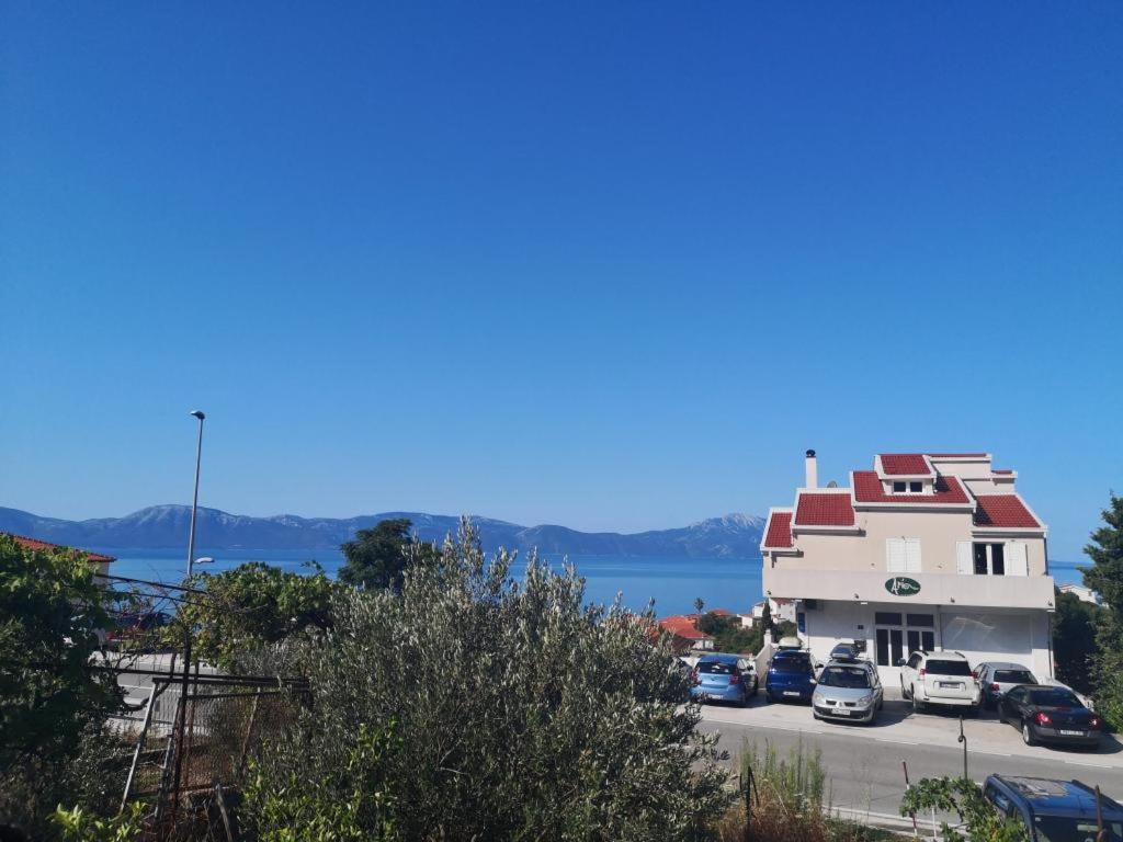 Apartmani Zderic Gradac  Exteriér fotografie