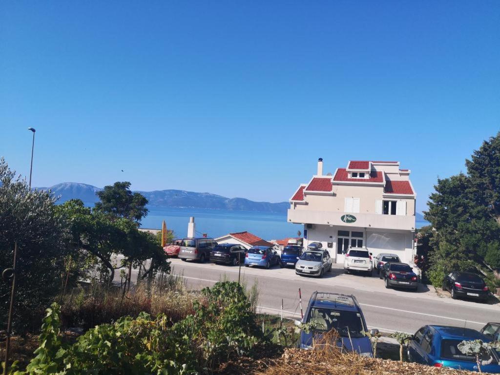 Apartmani Zderic Gradac  Exteriér fotografie